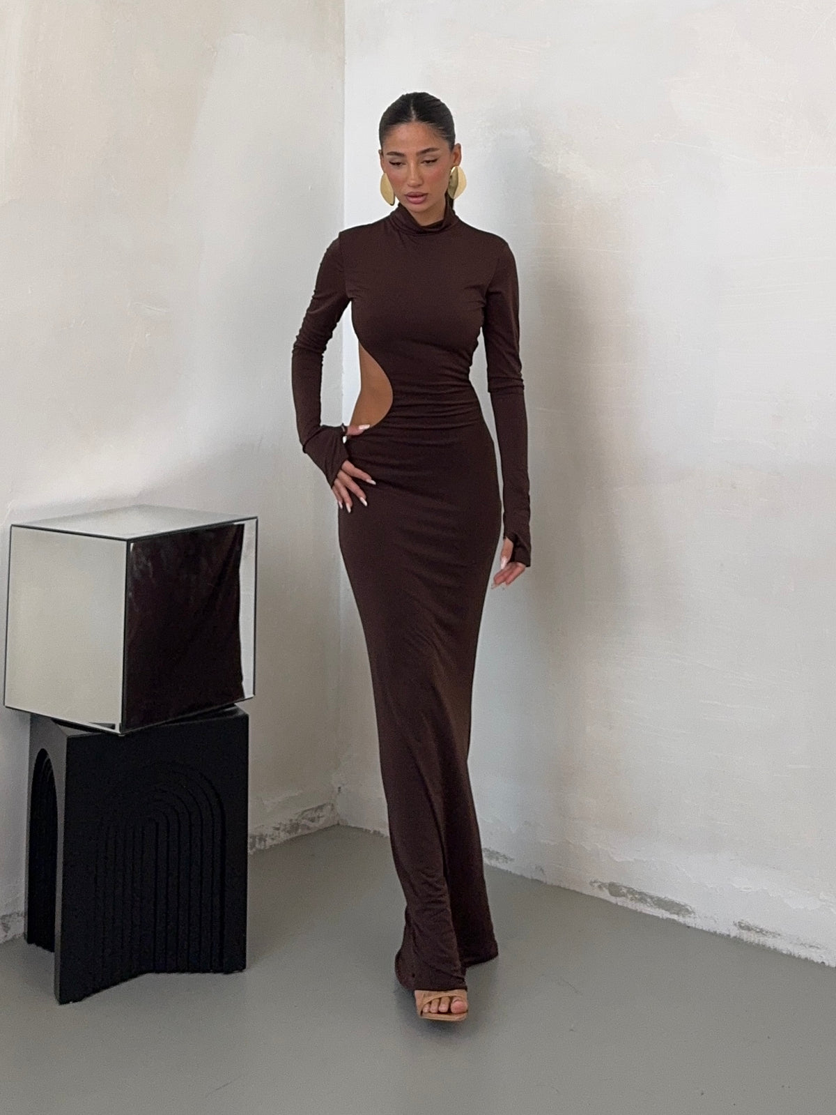 DRESS OPEN SIDED