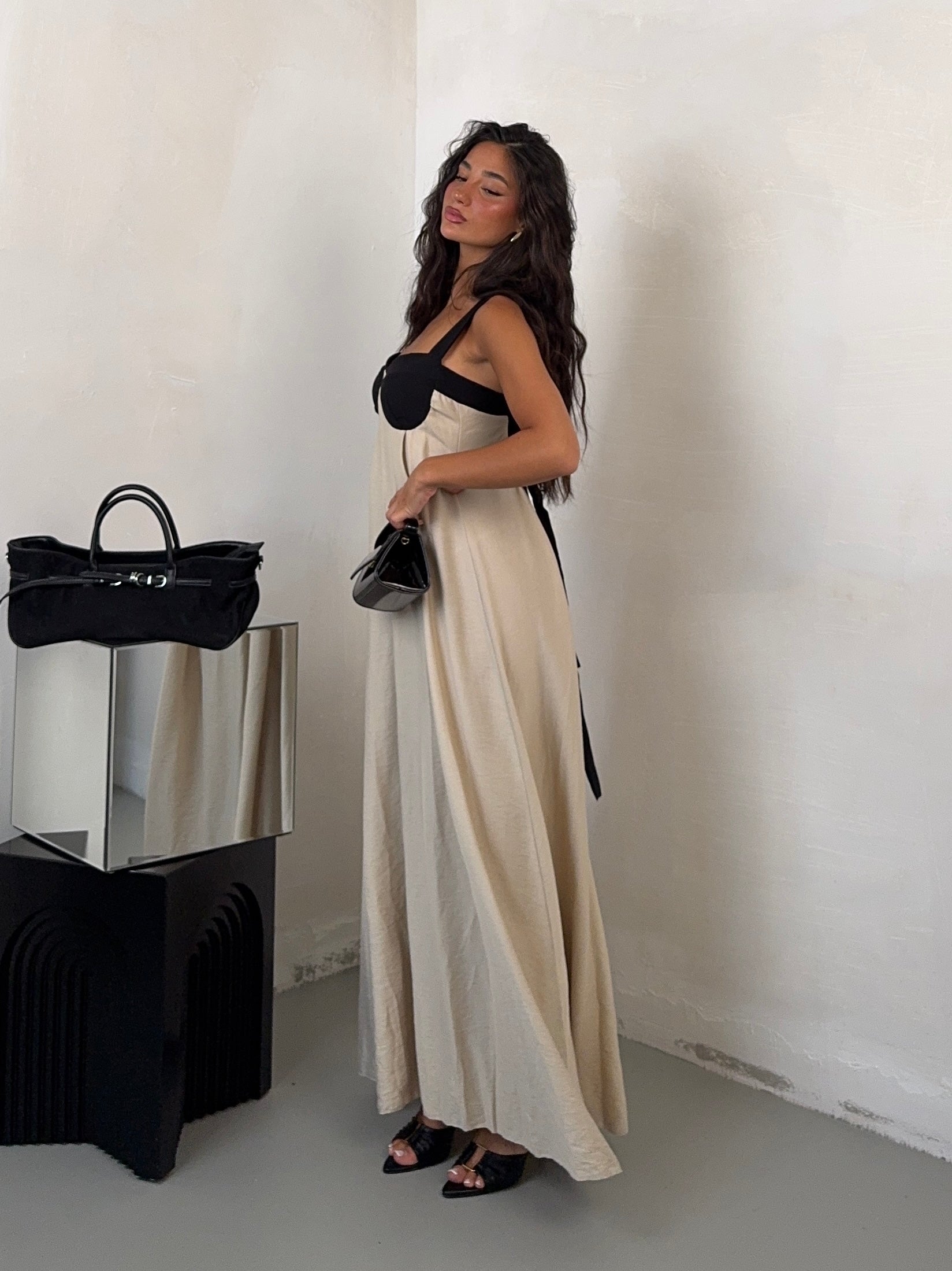 DRESS INTENSE