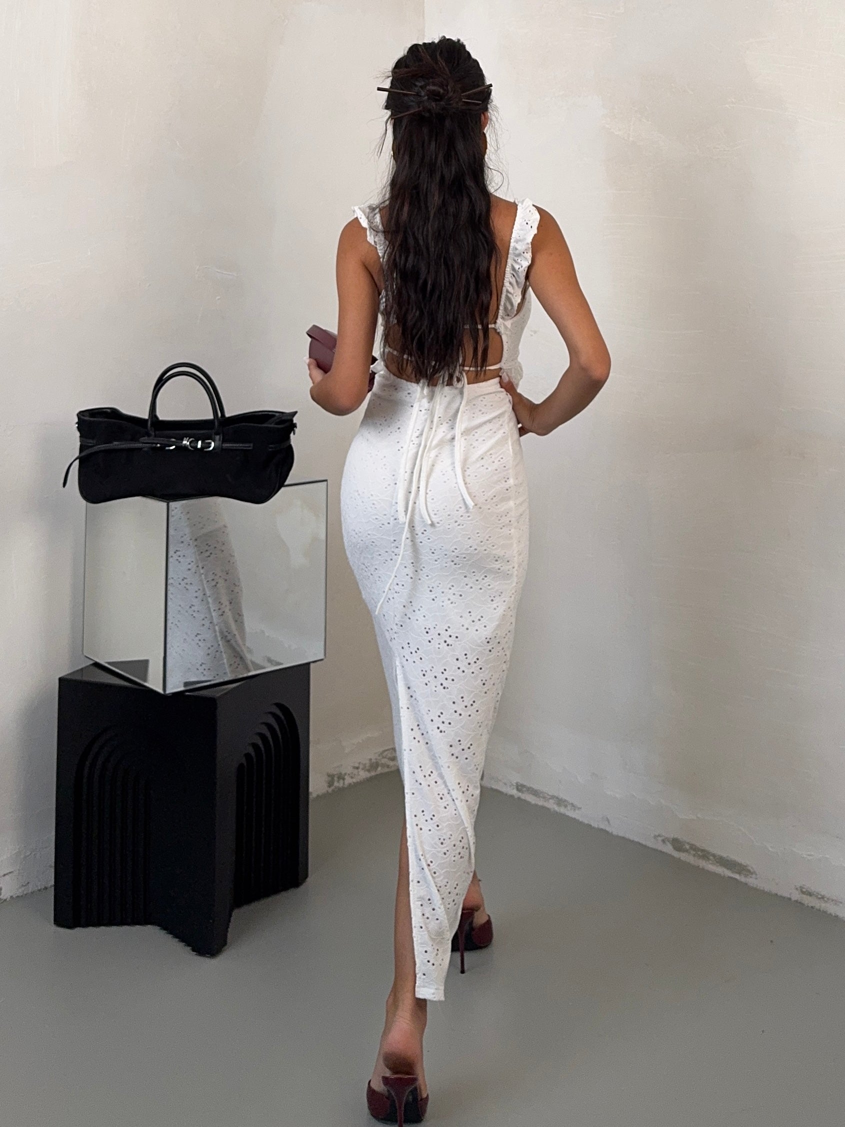 DRESS PRECIOUS