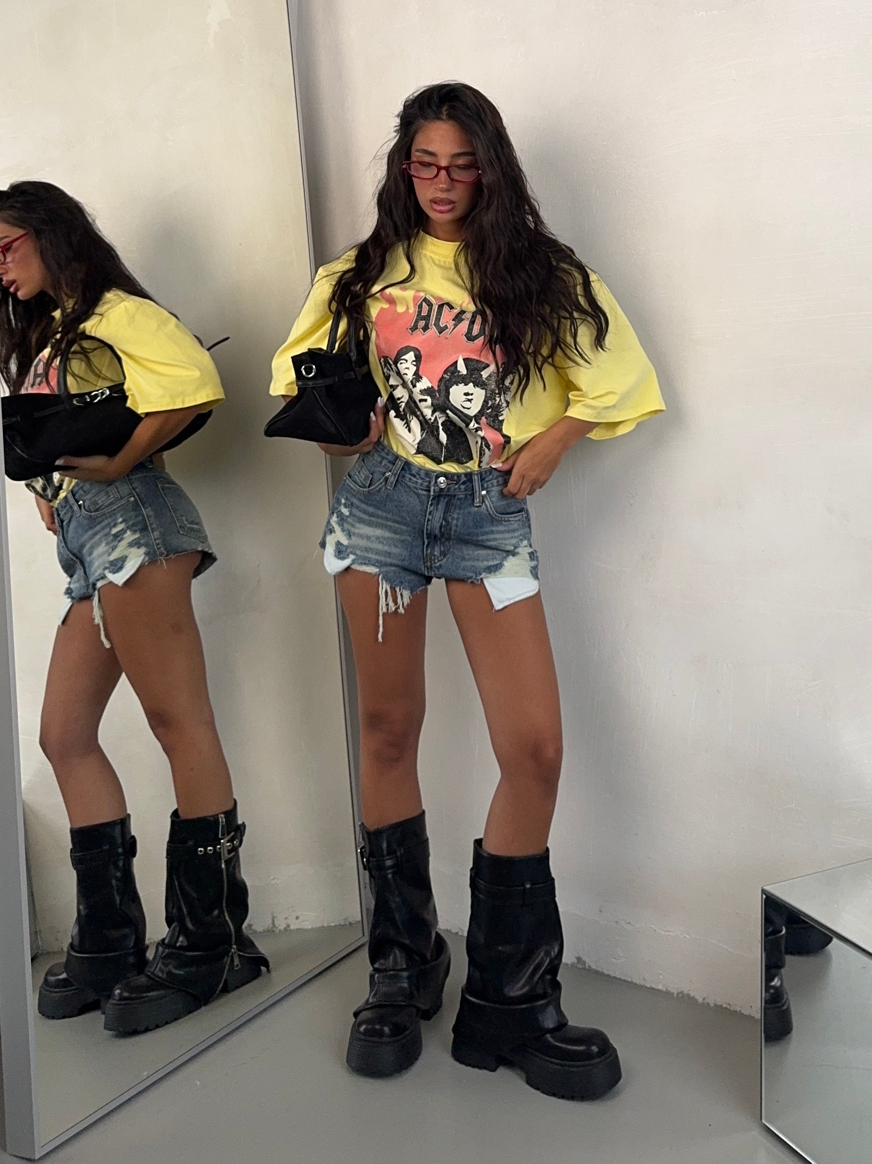 SHORT RIPPED