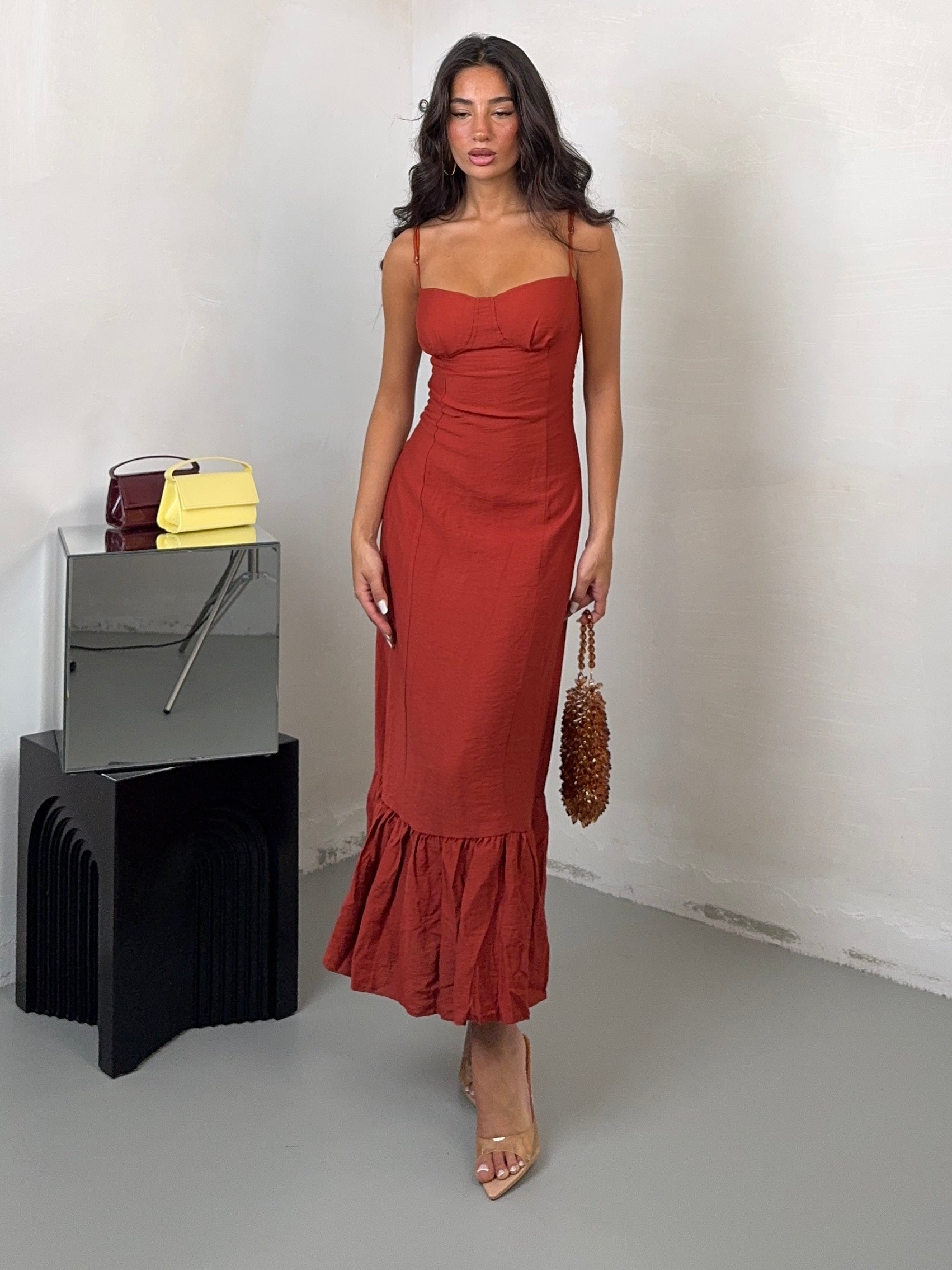 DRESS BRICK