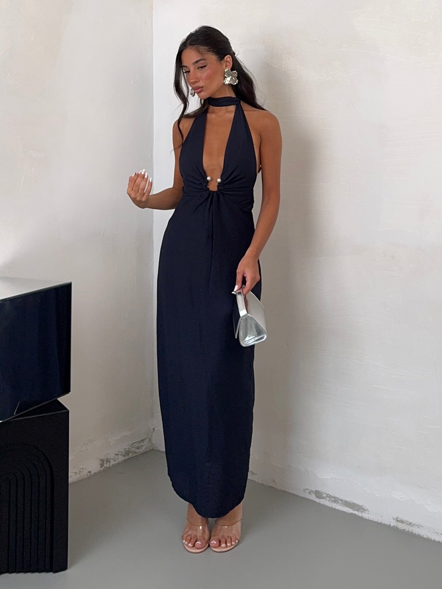 DRESS PRETTY WOMAN