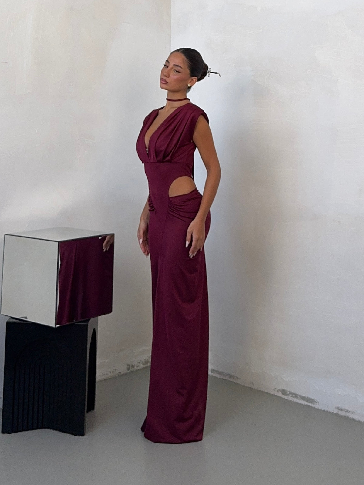 DRESS CUT OUT
