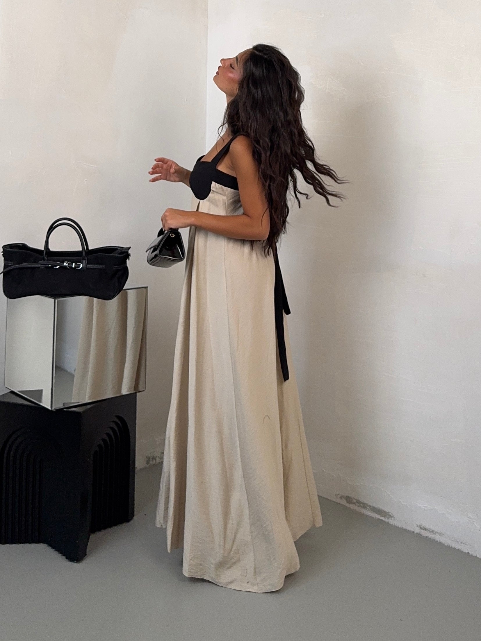 DRESS INTENSE