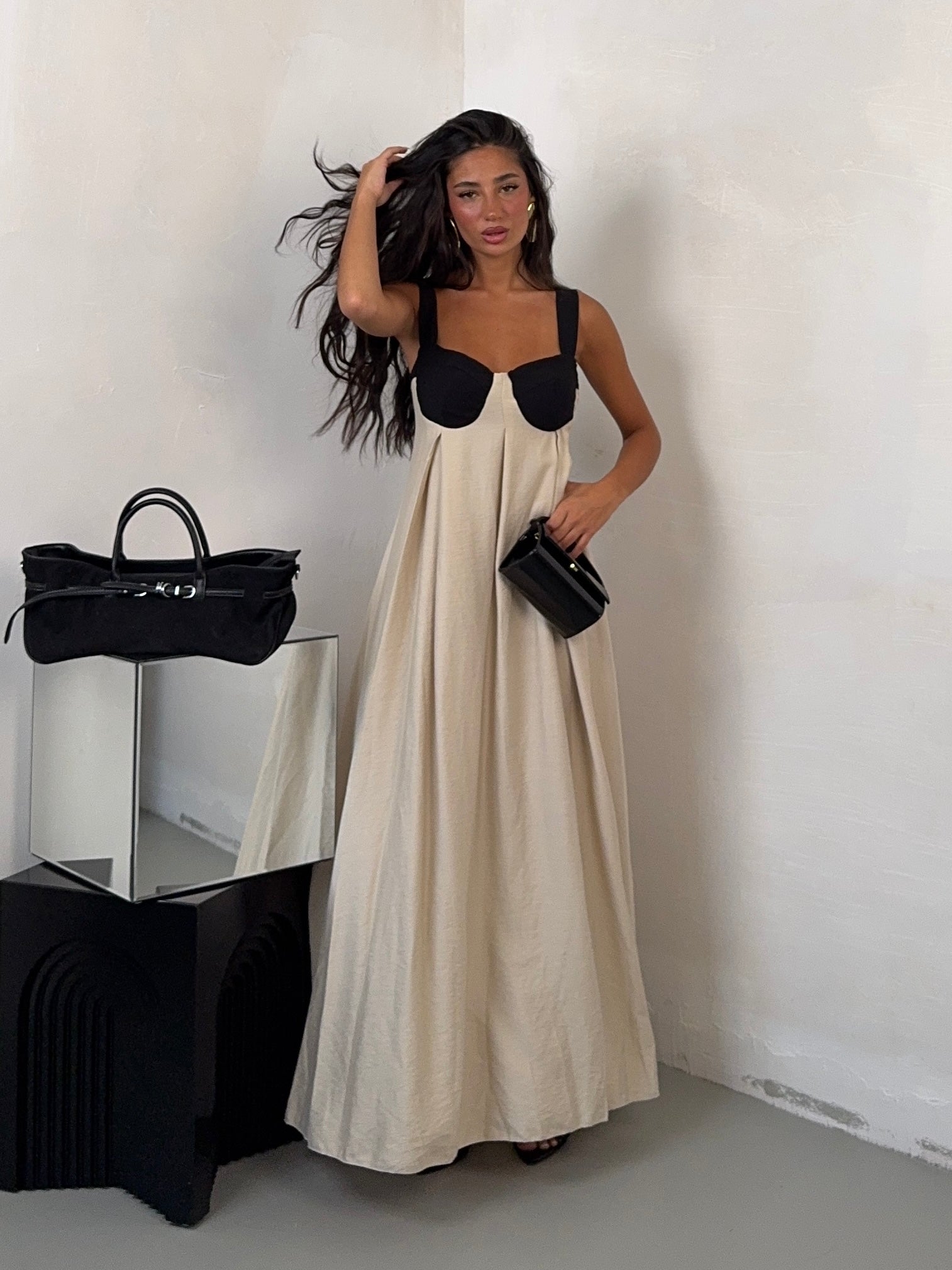 DRESS INTENSE