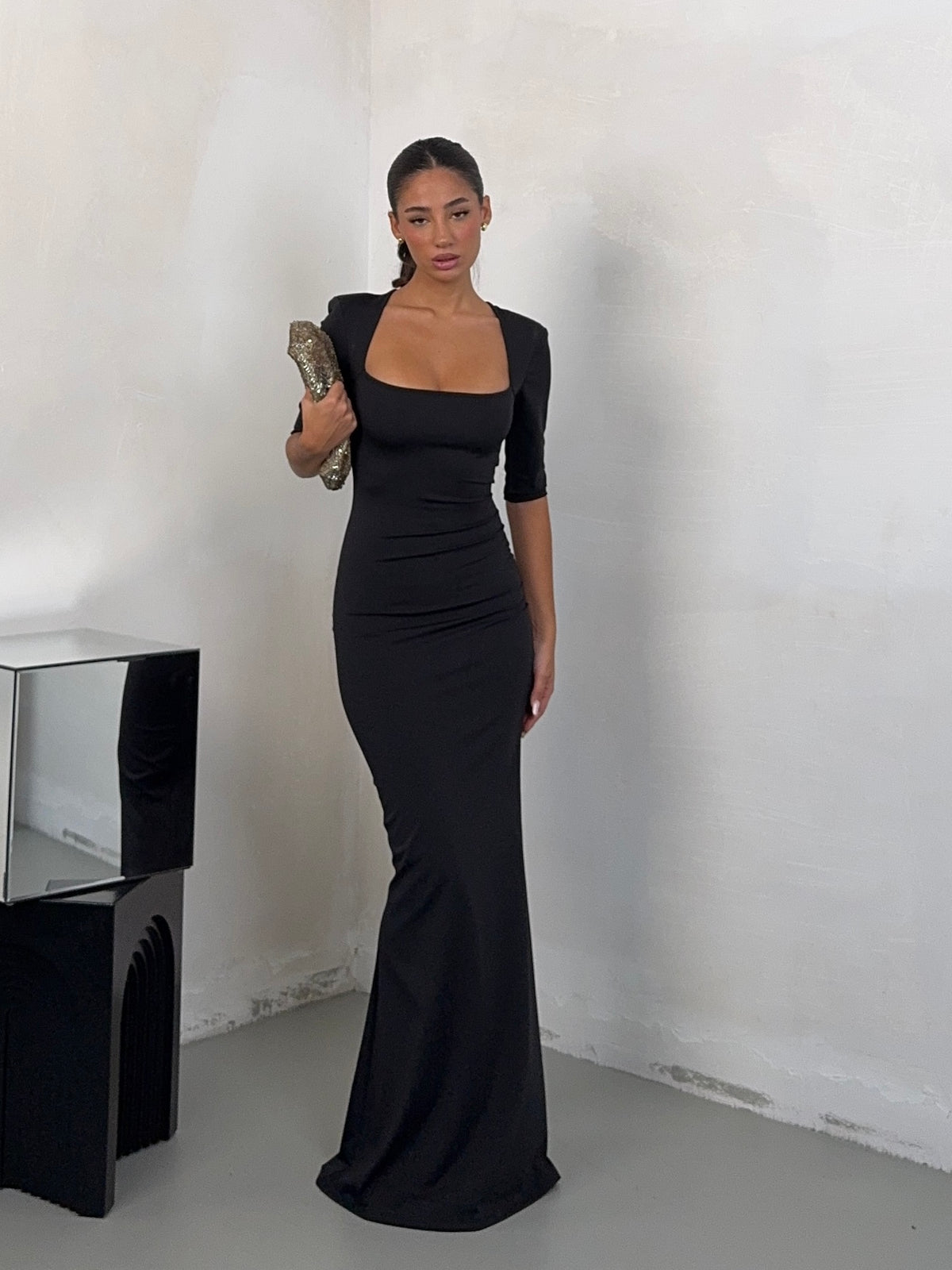 DRESS MORTICIAN