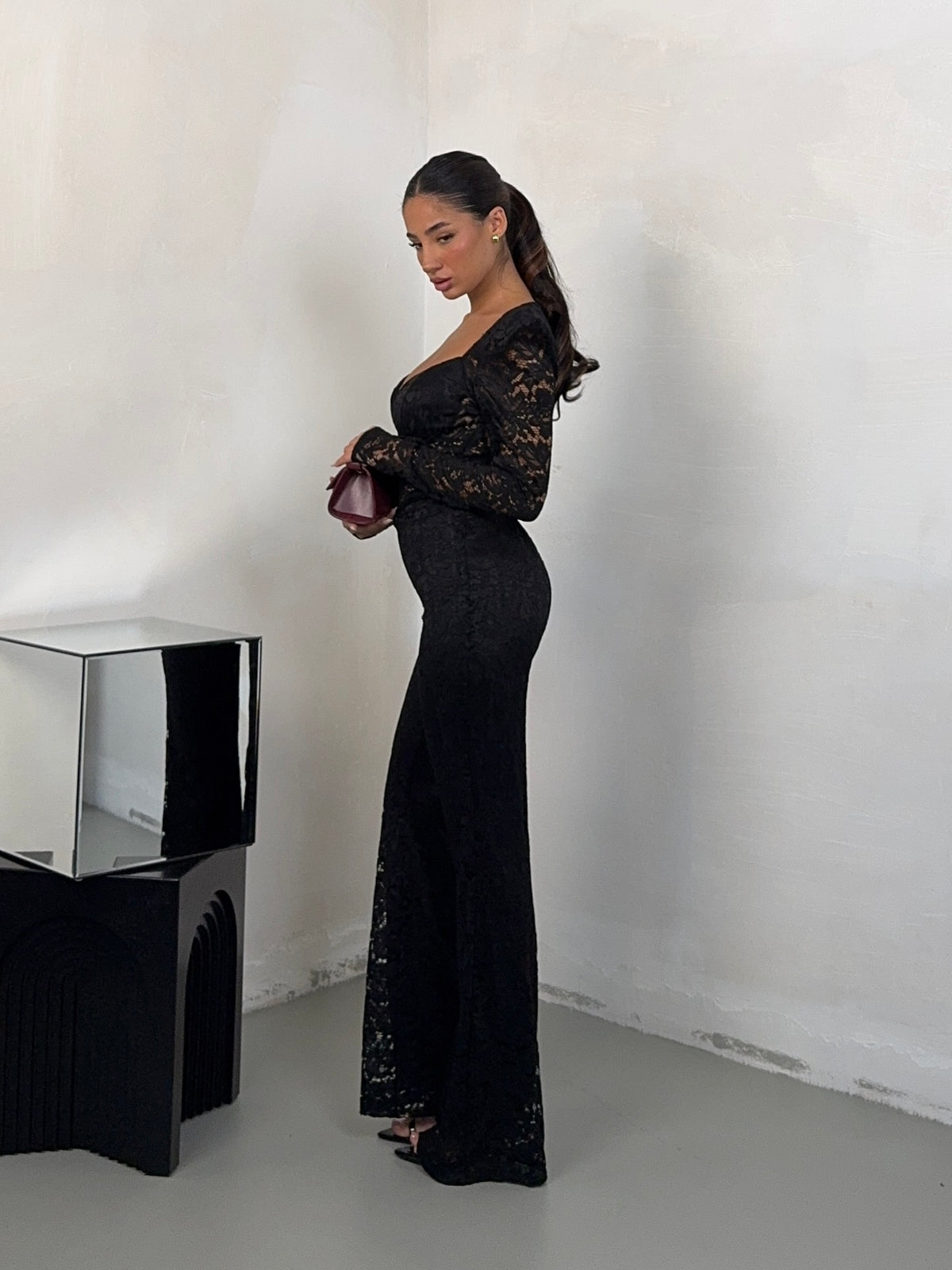 DRESS MORTICIAN