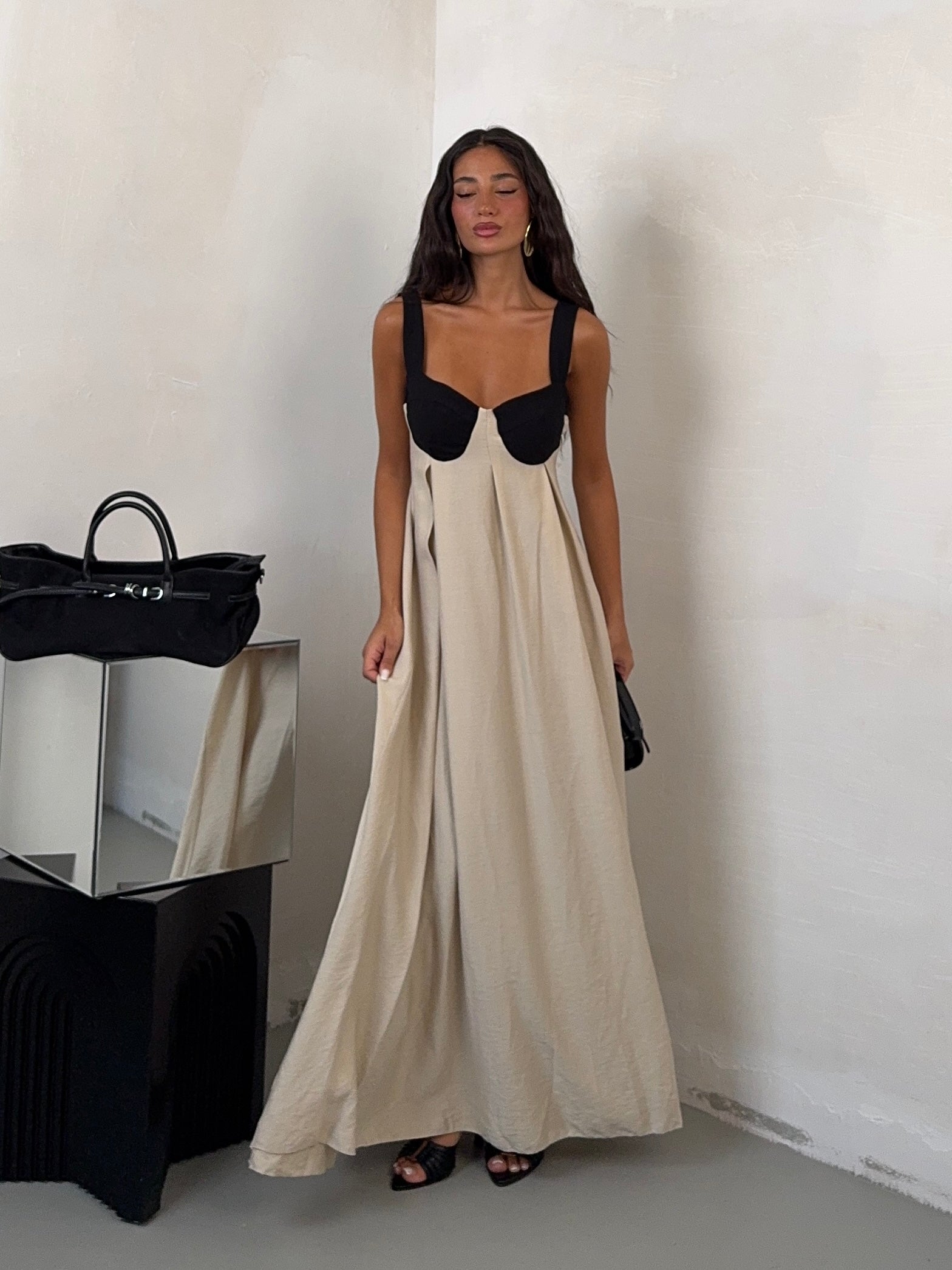 DRESS INTENSE