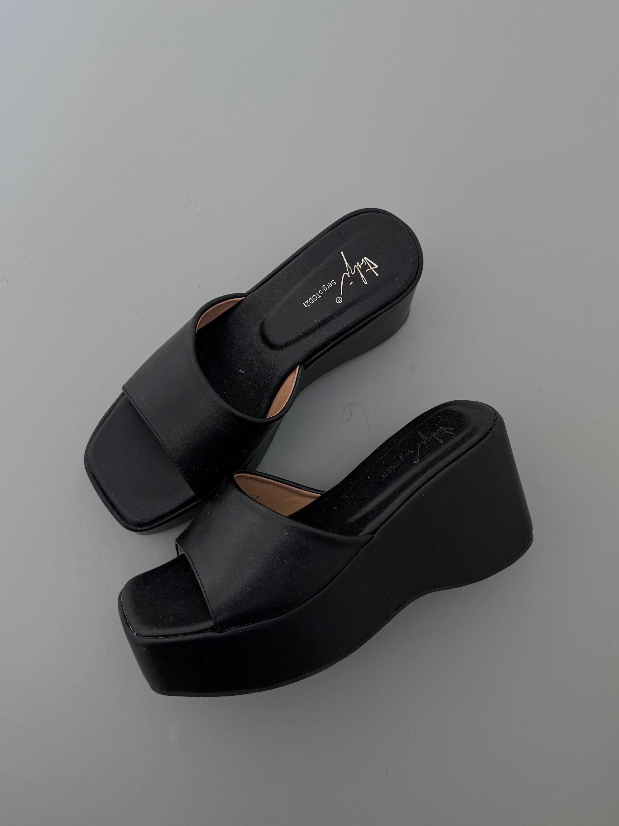 ZATTERONI LEATHER