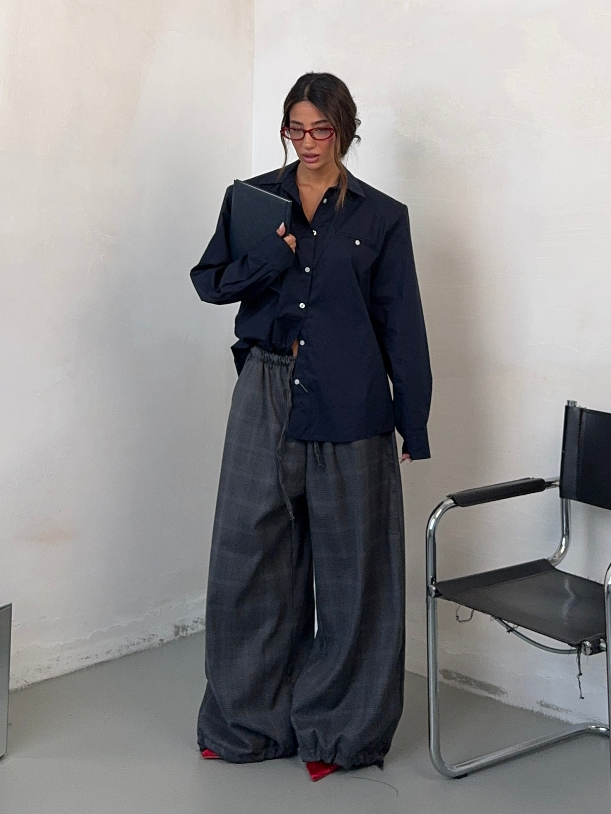 PANTS PLEASER