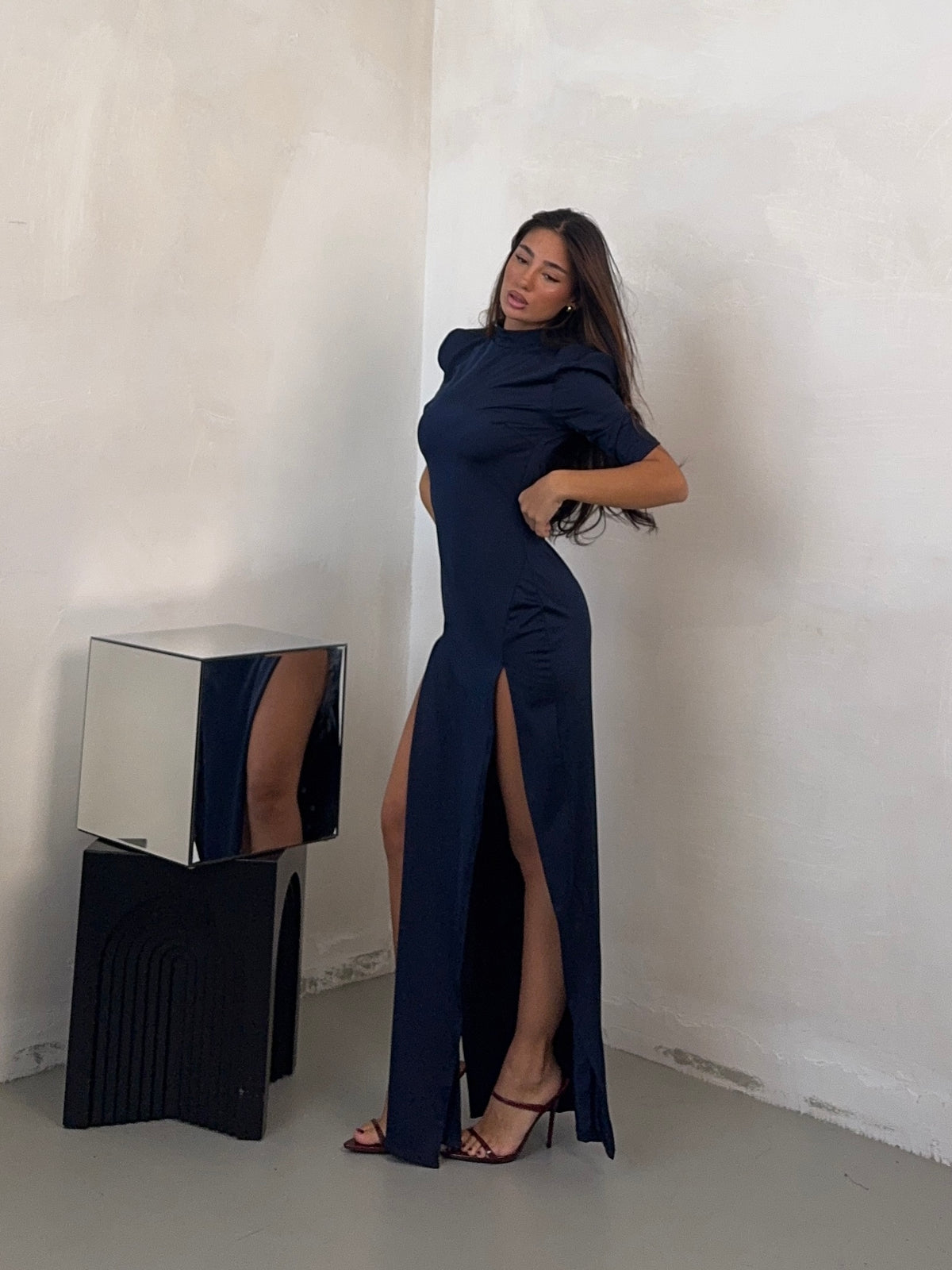 DRESS VERSUS