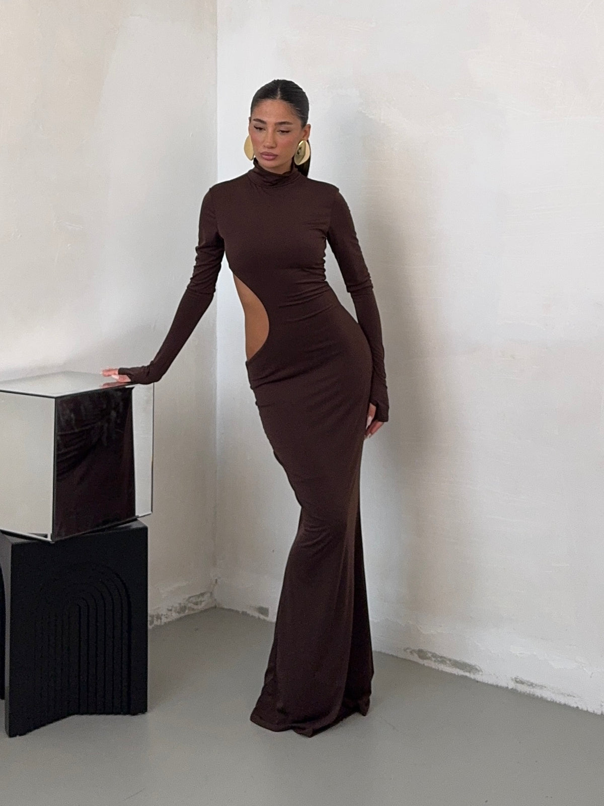 DRESS OPEN SIDED