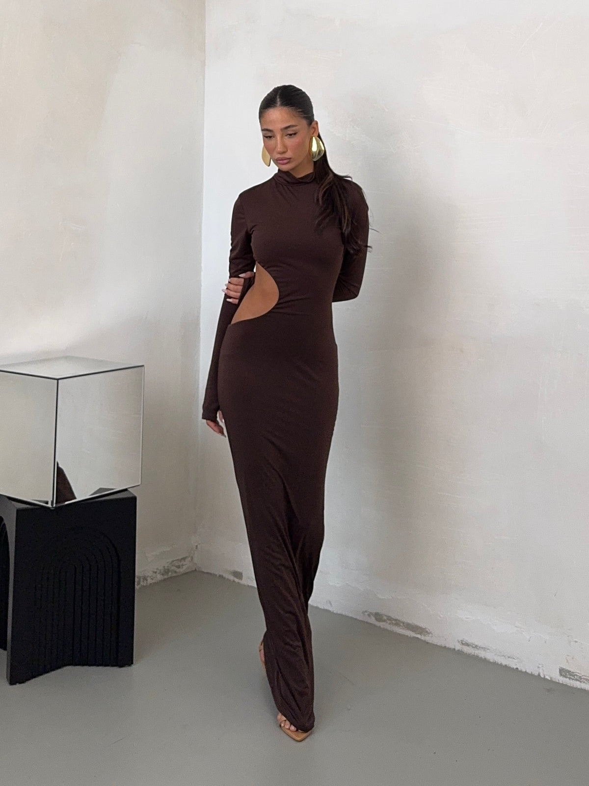 DRESS OPEN SIDED