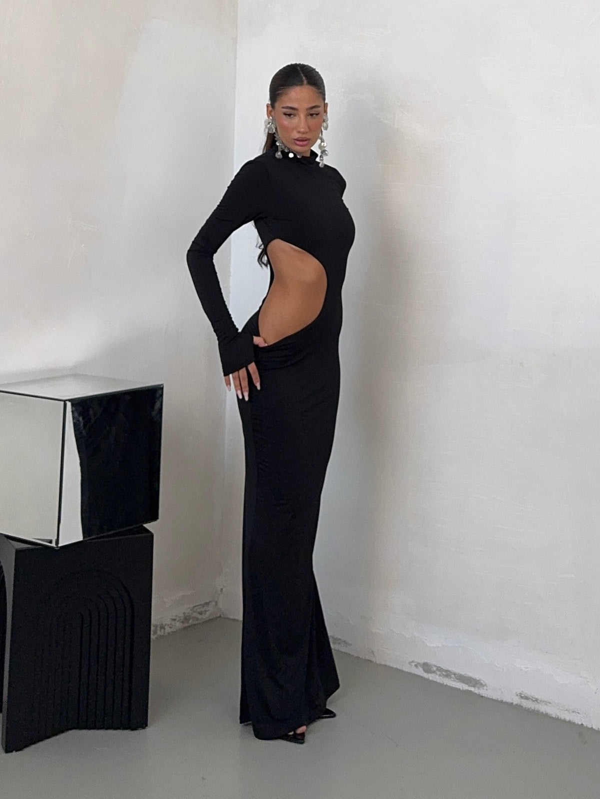 DRESS OPEN SIDED