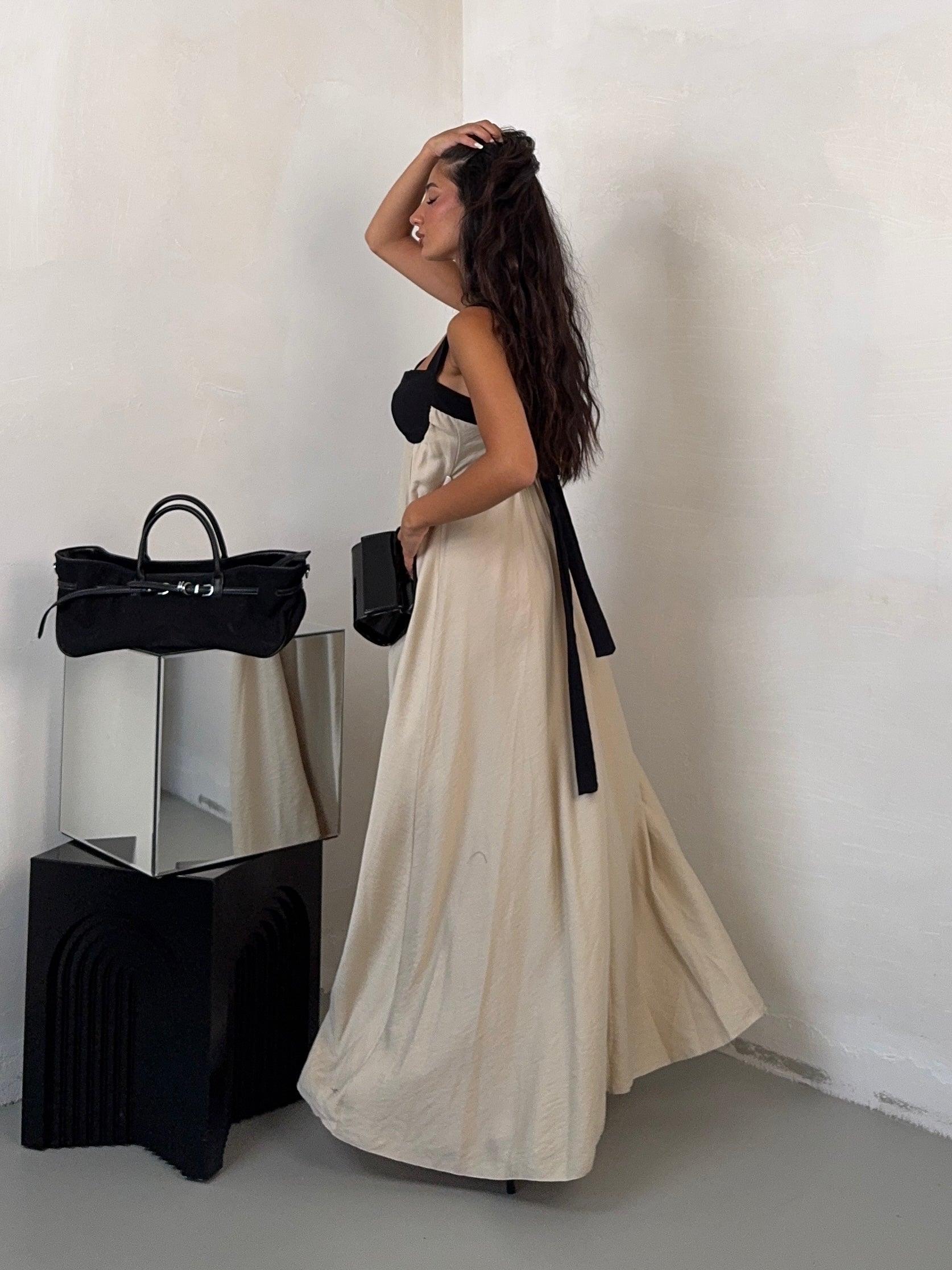 DRESS INTENSE