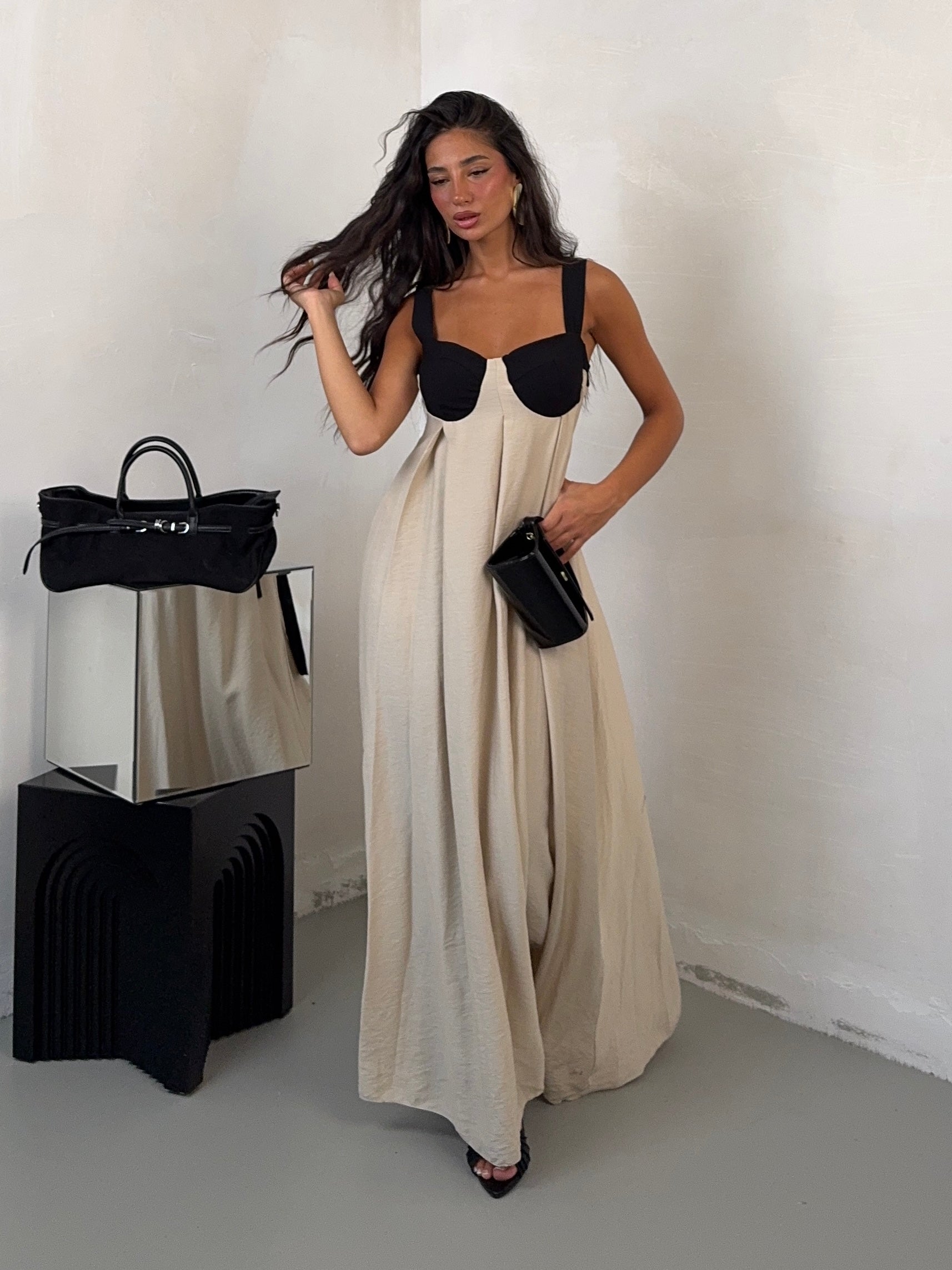 DRESS INTENSE